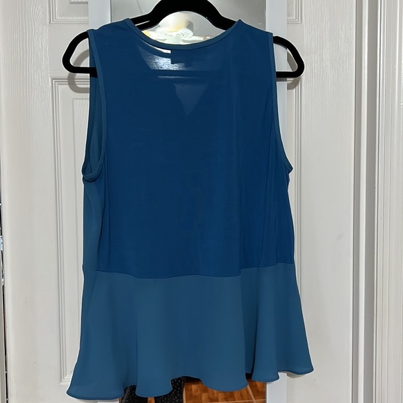 THE LOFT - Picture 3 of 4